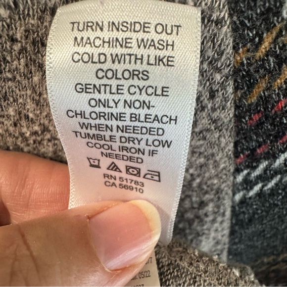 Maurice’s Plaid Sleeve Gray Sweater - Picture 7 of 8